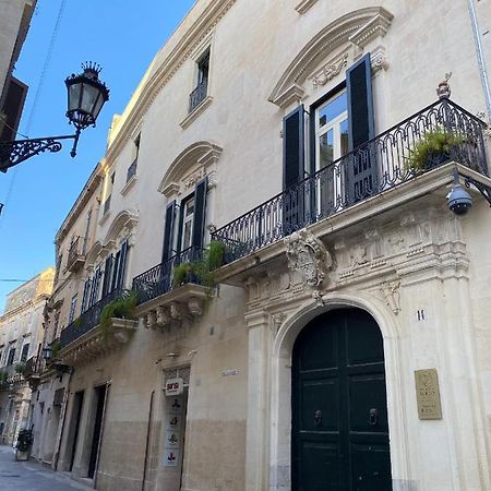 Palazzo Rollo Bed and Breakfast Lecce Eksteriør billede