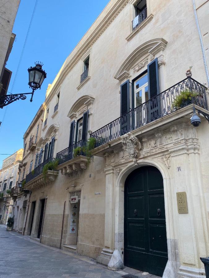 Palazzo Rollo Bed and Breakfast Lecce Eksteriør billede