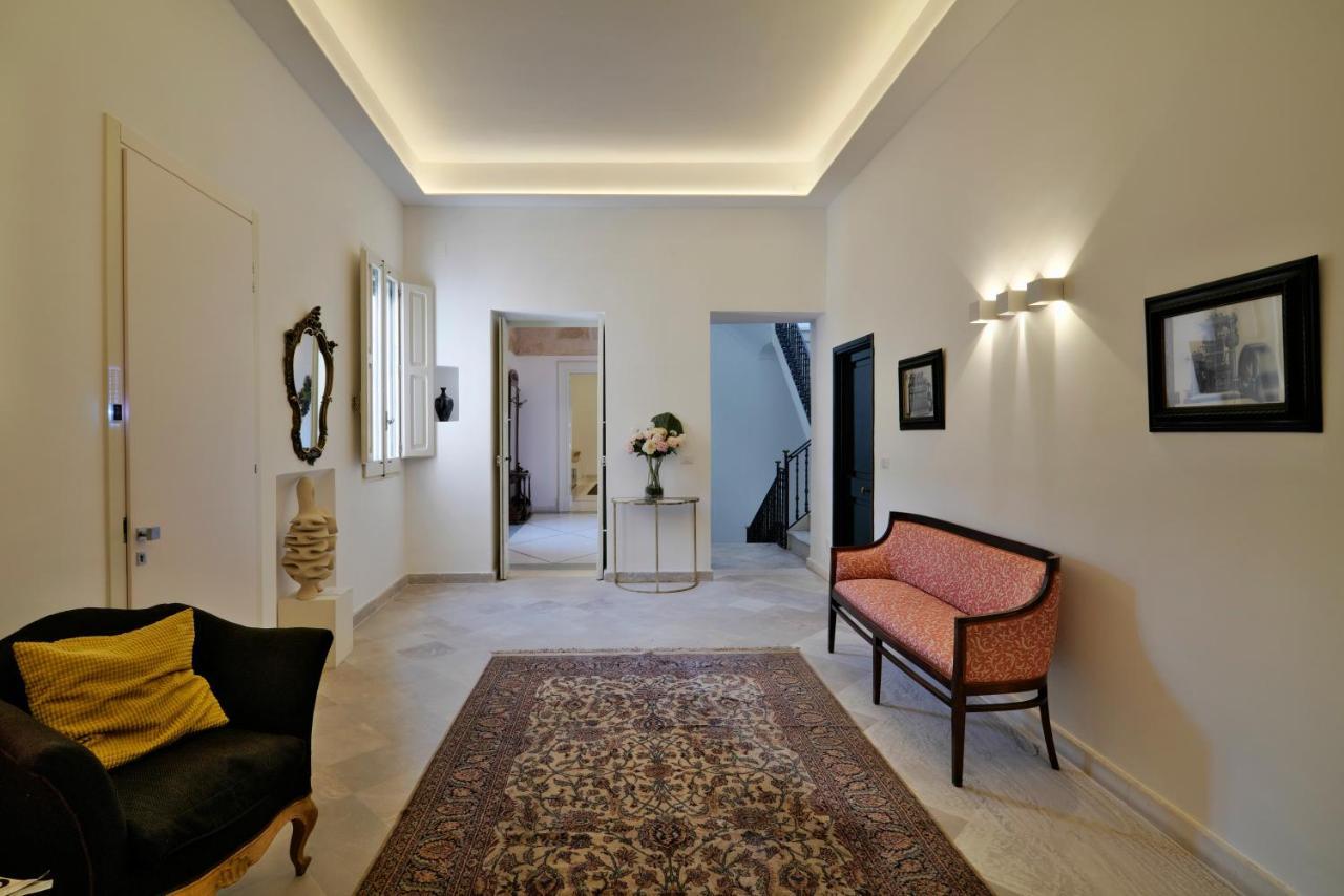 Palazzo Rollo Bed and Breakfast Lecce Eksteriør billede