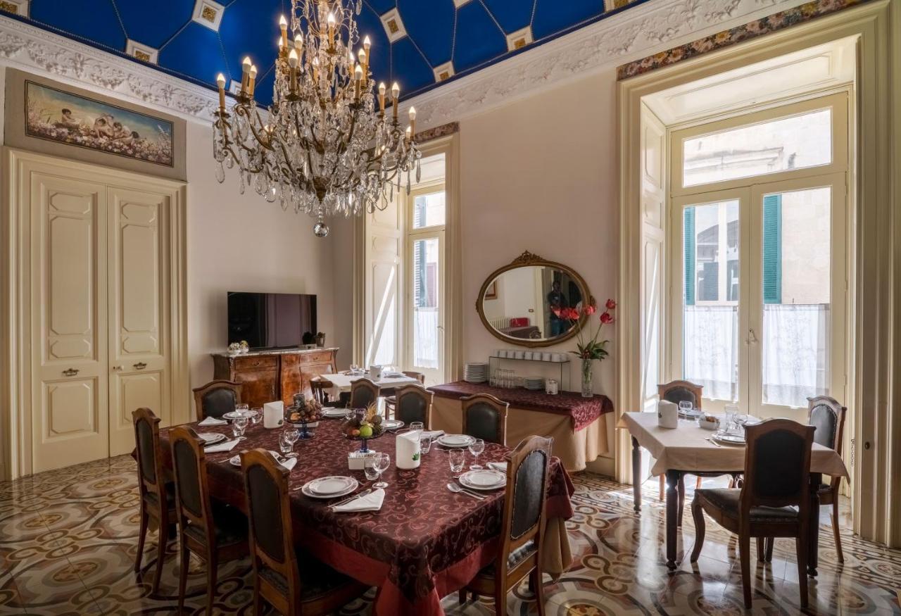 Palazzo Rollo Bed and Breakfast Lecce Eksteriør billede