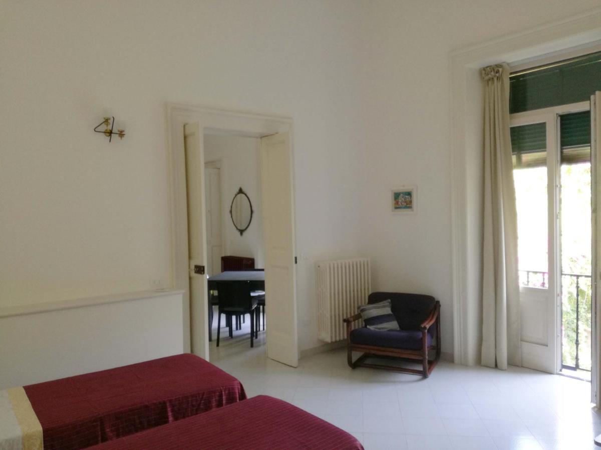 Palazzo Rollo Bed and Breakfast Lecce Eksteriør billede