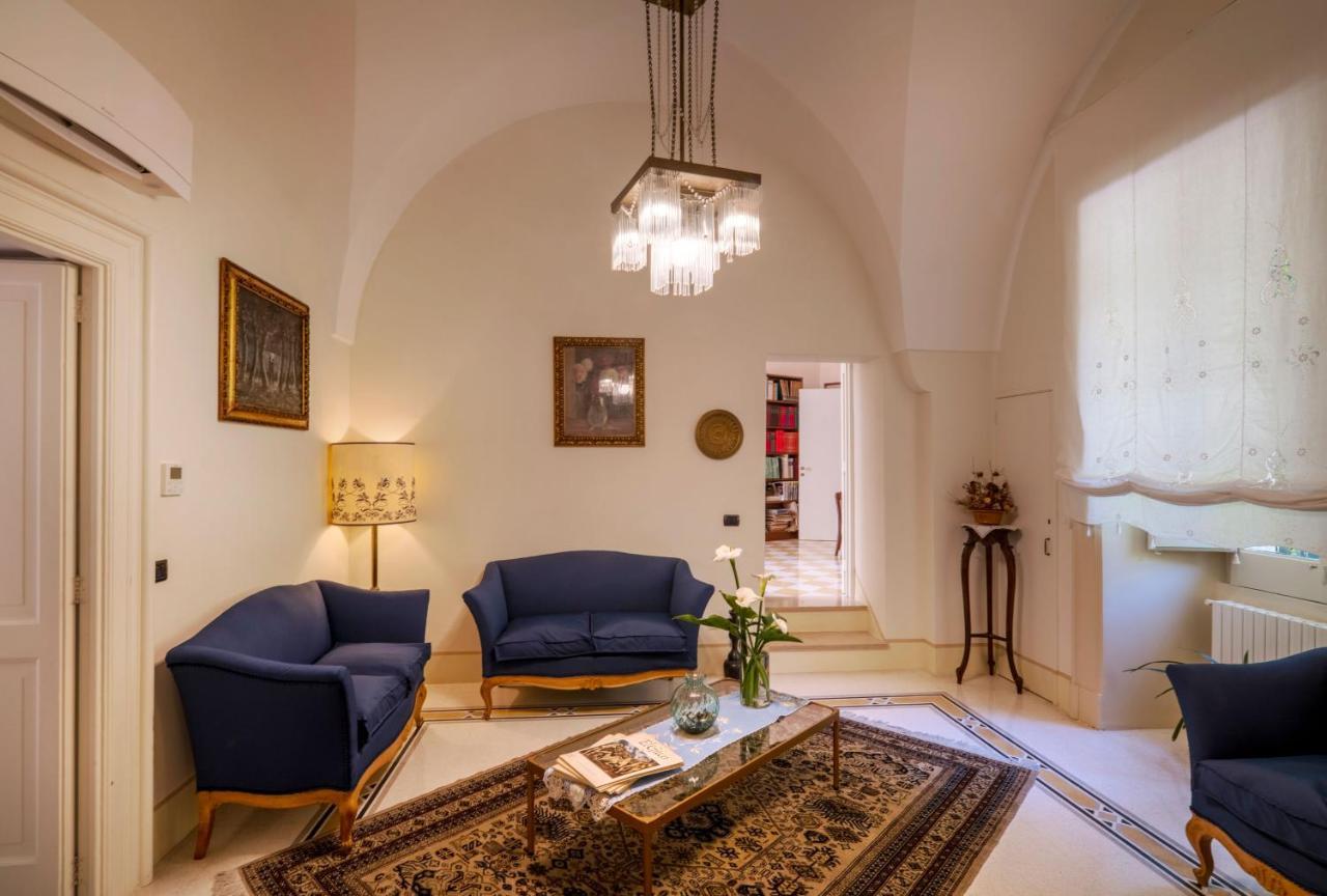 Palazzo Rollo Bed and Breakfast Lecce Eksteriør billede