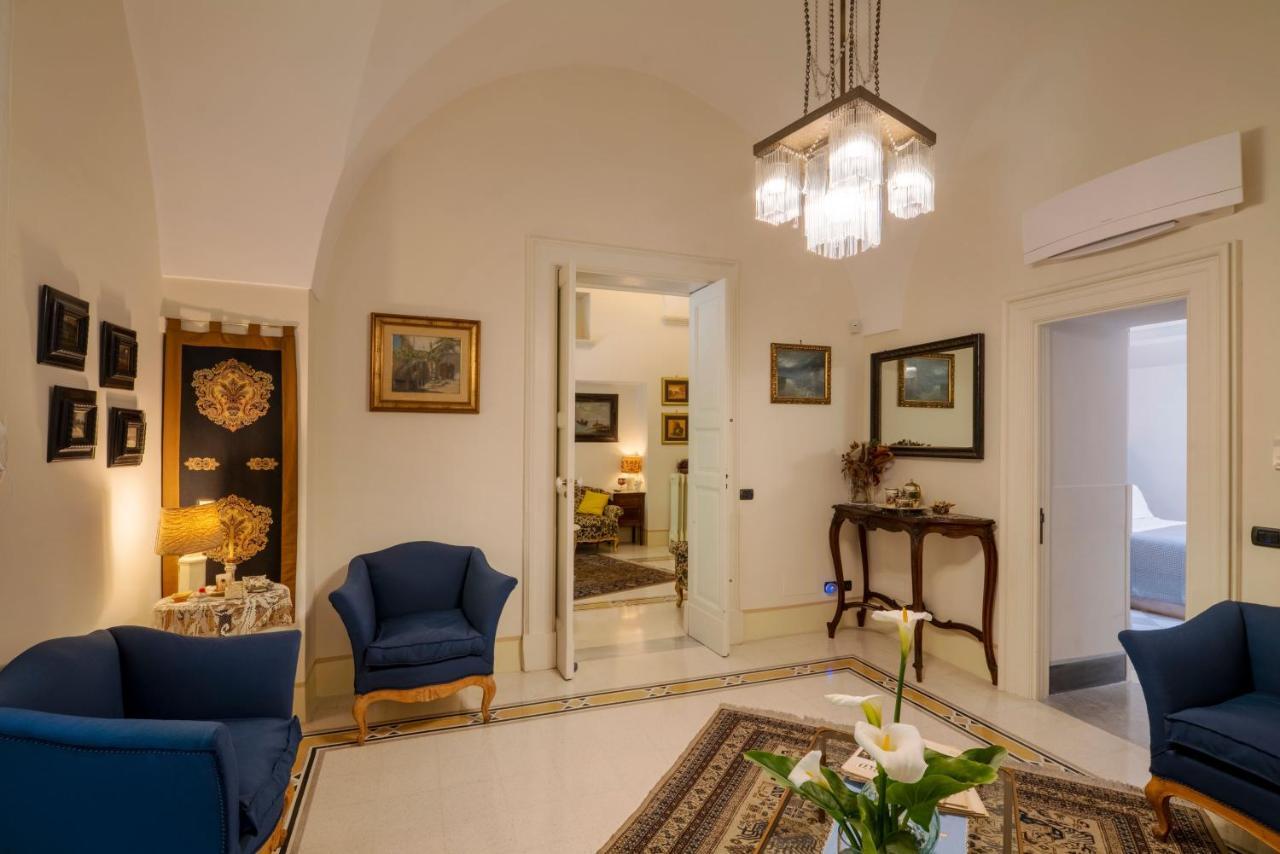 Palazzo Rollo Bed and Breakfast Lecce Eksteriør billede