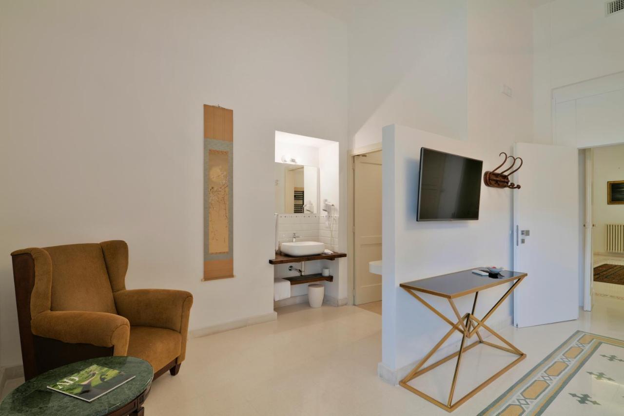 Palazzo Rollo Bed and Breakfast Lecce Eksteriør billede