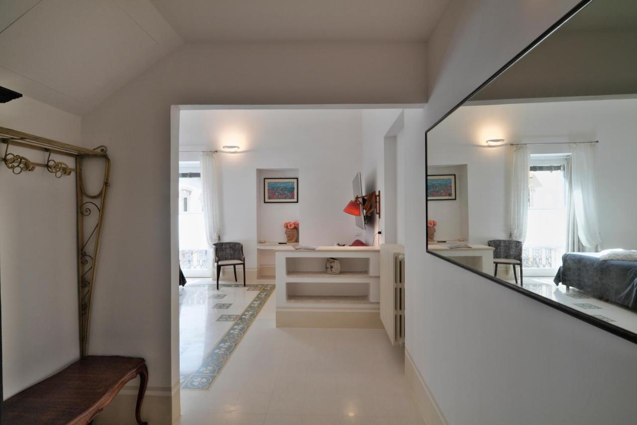 Palazzo Rollo Bed and Breakfast Lecce Eksteriør billede