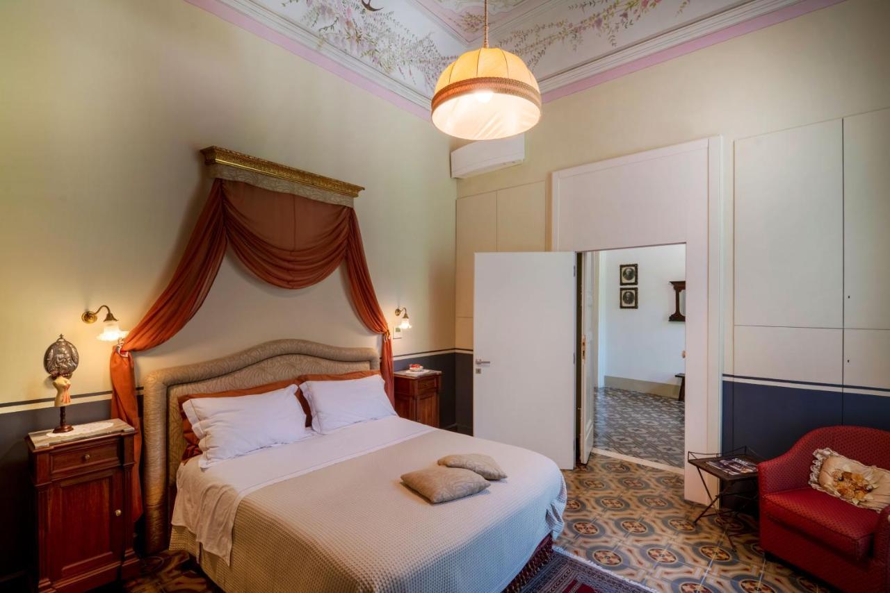 Palazzo Rollo Bed and Breakfast Lecce Eksteriør billede