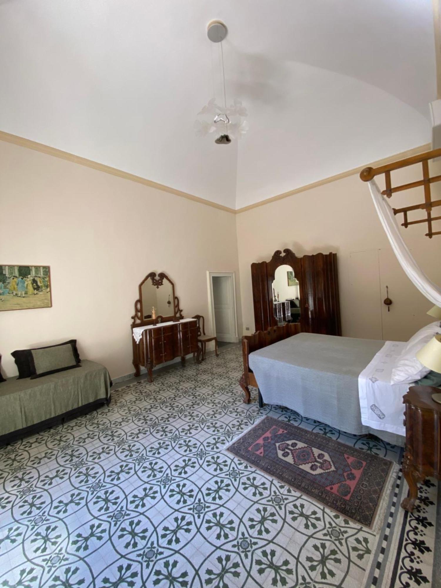 Palazzo Rollo Bed and Breakfast Lecce Eksteriør billede