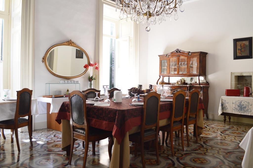 Palazzo Rollo Bed and Breakfast Lecce Eksteriør billede