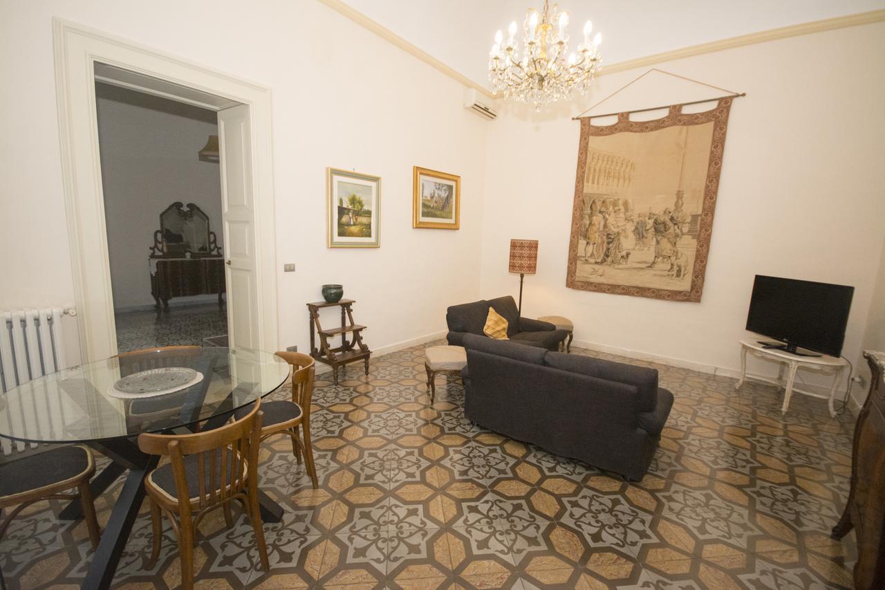 Palazzo Rollo Bed and Breakfast Lecce Eksteriør billede