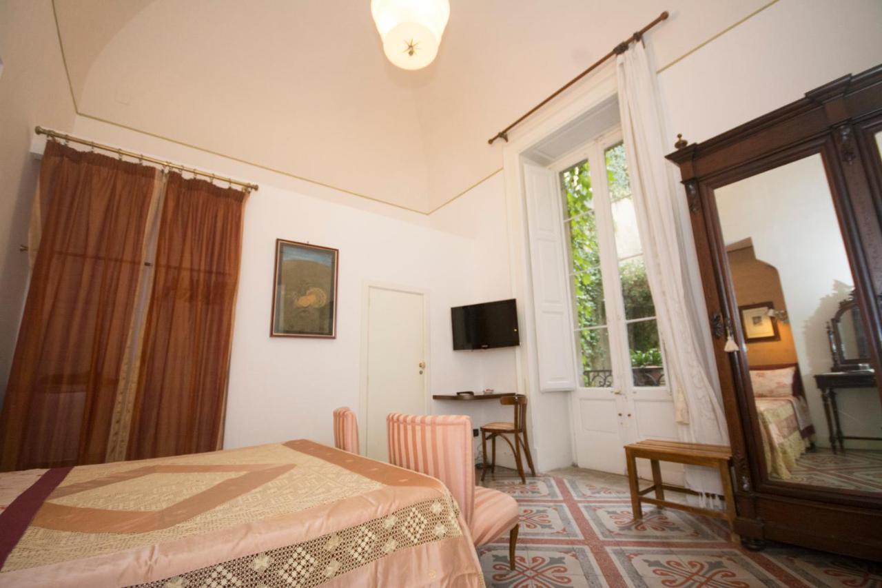 Palazzo Rollo Bed and Breakfast Lecce Eksteriør billede
